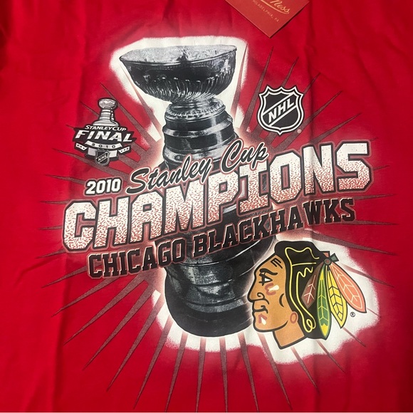 NHL Chicago Blackhawks Cup Chase Tee - Picture 2 of 4